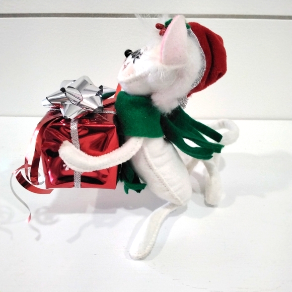 Annalee 6 " Silver Sparkle Gift Mouse 🎄 - Picture 3 of 6